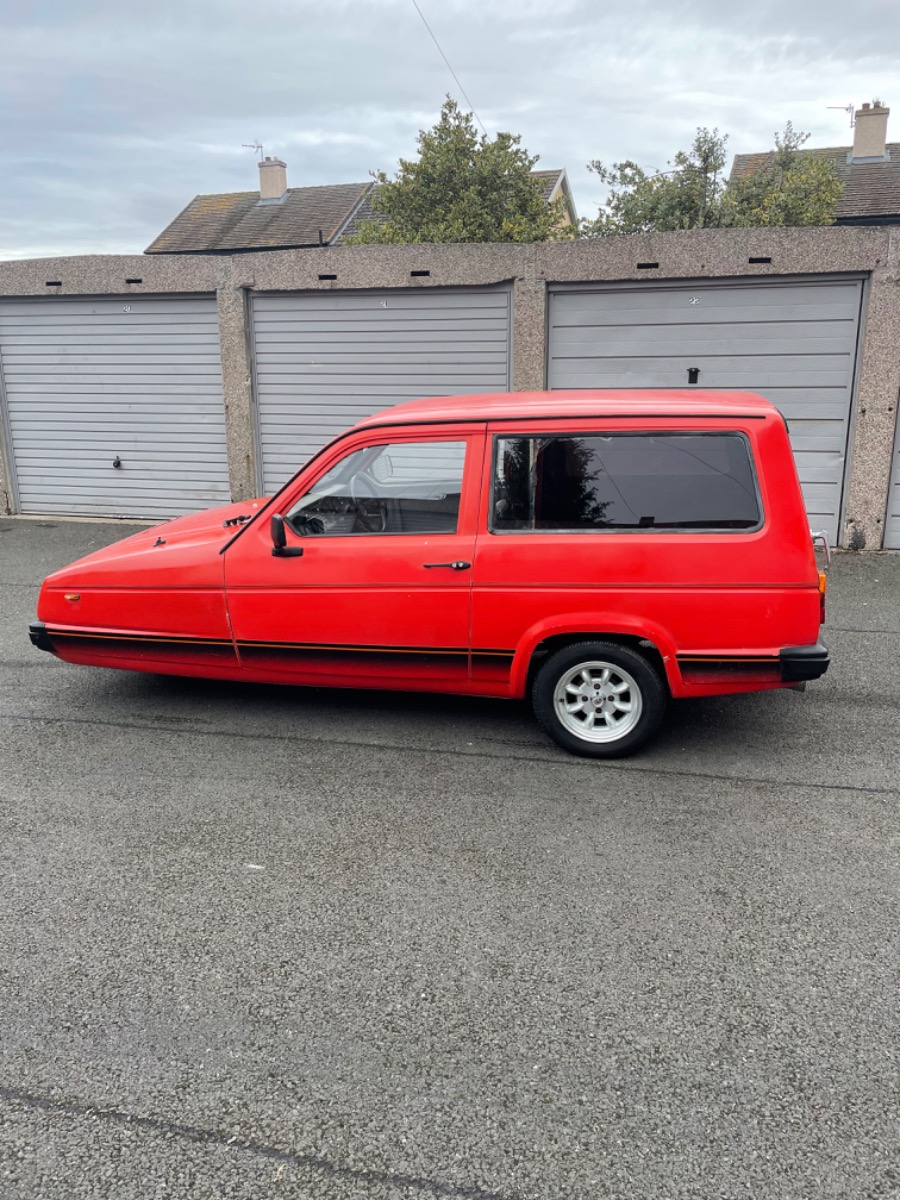 Active Star Rialto 1990 Reliant Rialto | Star Car Hire