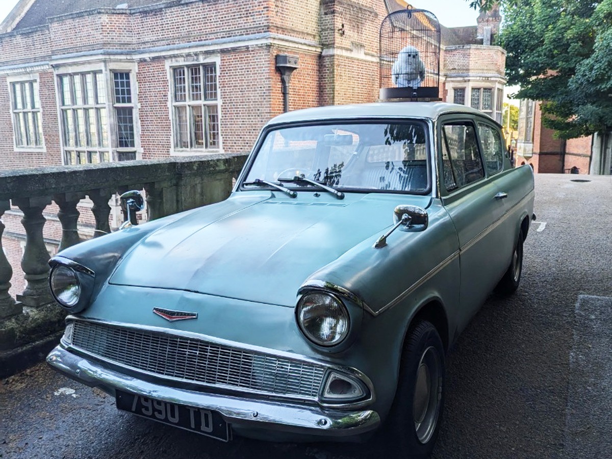 A Detailed Look At The Ford Anglia From Harry Potter And The Chamber Of Secrets